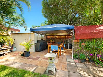 12 Fairsky Avenue, Mermaid Waters