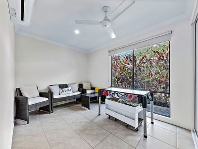 2 / 47 Endeavour Circuit, Cannonvale