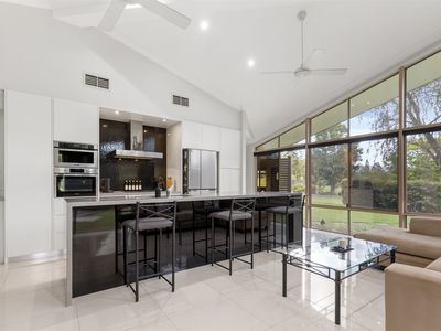 21 Greenwood Crescent, Samford Valley