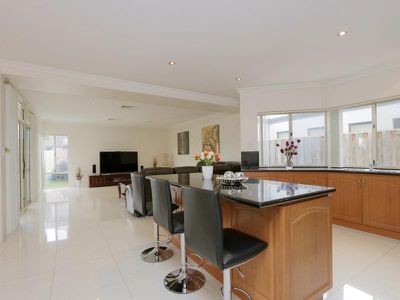9 Cambridge Prom, Canning Vale