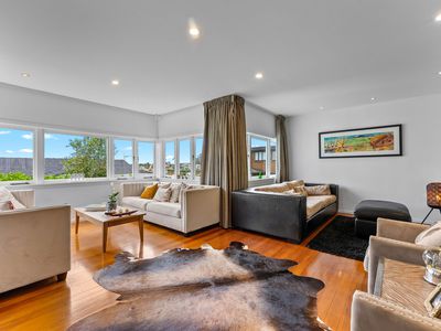 15 Seaview Road, Castor Bay