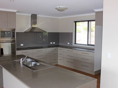 11 Zenith Court, Blackstone Heights