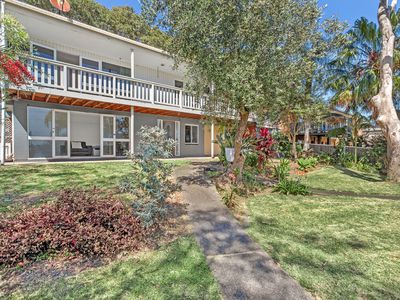 27 Well Street, Forster