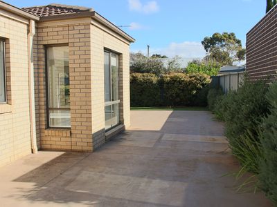 11 Grebe Court, Lara