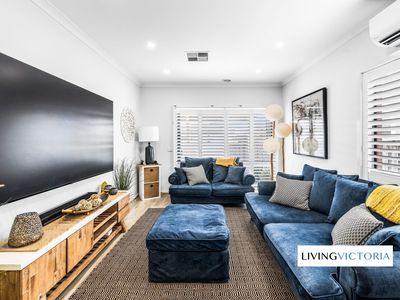 12 Arthurdale Crescent, Werribee