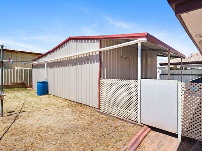 19 Flanagan Parade, Hannans