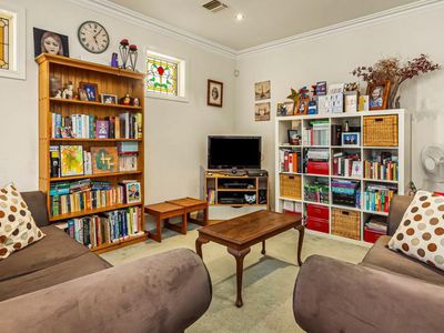 8/22 Fletcher Street, Essendon