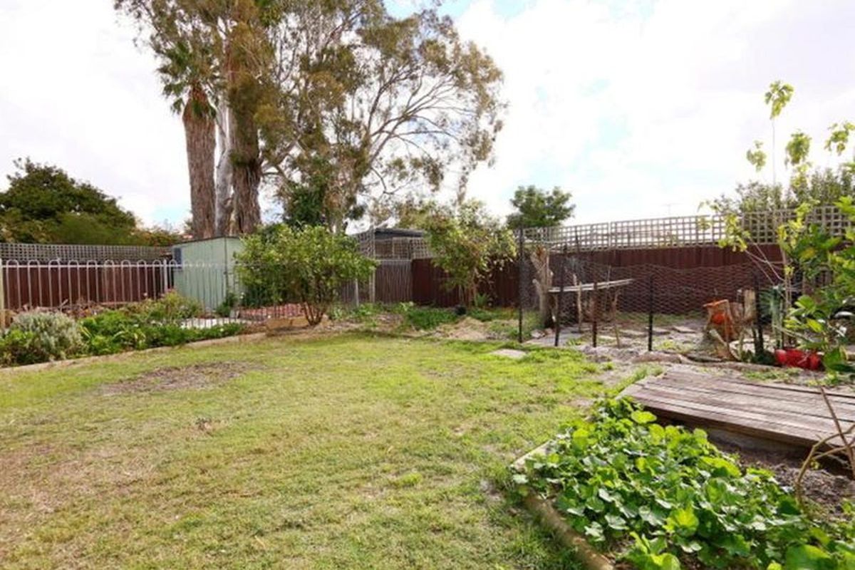 7 Hughenden Drive, Thornlie