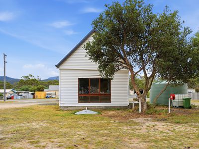 8-10 Royal George Road, Royal George