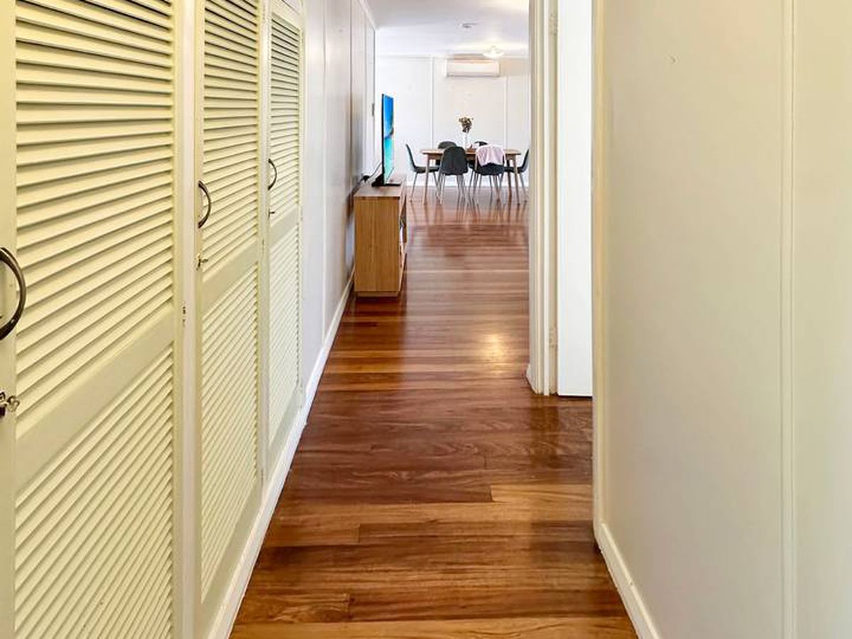 7 Eighth Avenue, Atherton