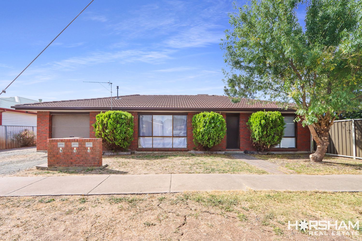 1 / 9 Young Street, Horsham
