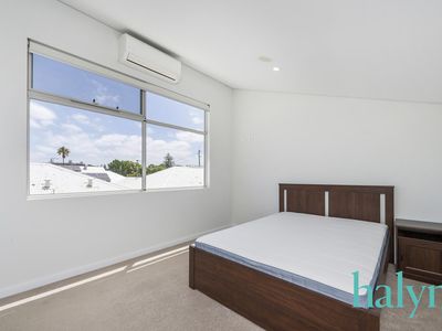 8 / 125 Fairway, Crawley