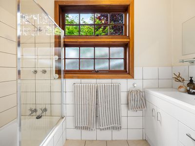 22 George Avenue, Crafers West