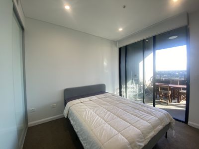 640 / 9 Maple Tree Road, Westmead