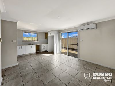 22A Hindmarsh Esplanade, Dubbo