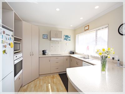 93A Queen Street West, Levin