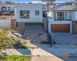 11 Whitman Crescent, Taylor