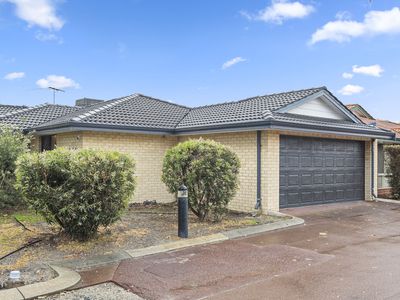 2 / 7 Barfield Road, Hammond Park