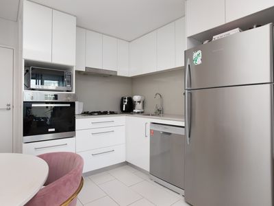 1029 / 16 Hamilton Place, Bowen Hills