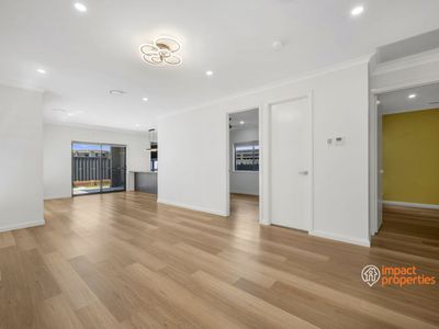 89 Keith Bain Crest, Whitlam