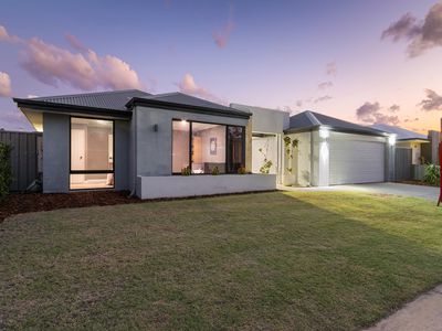 64 Hillhouse Way, Piara Waters
