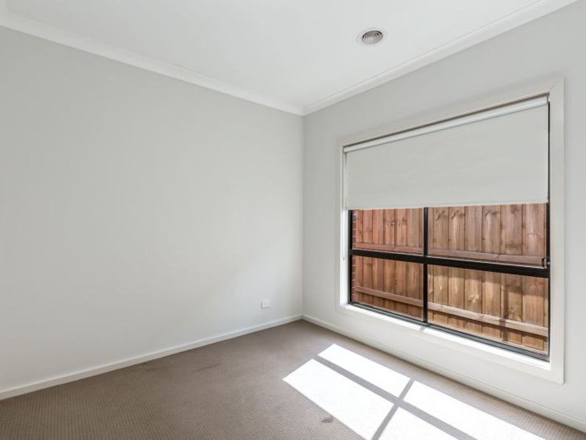 9 / 49-55 Rosella Avenue, Werribee