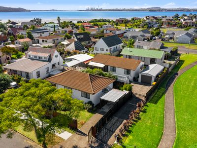 1/14 Compass Place, Te Atatu Peninsula