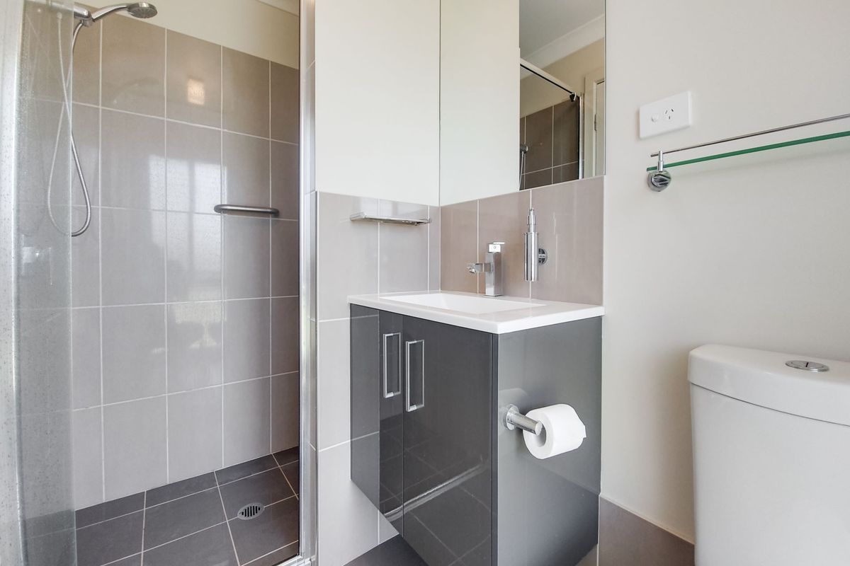 21 Binalong Street, Dalmeny