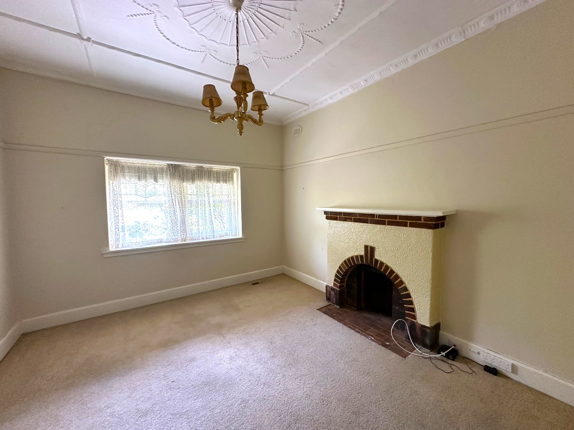 7 Oakdene Crescent, Carnegie