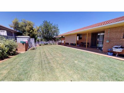 34 Mumford Crescent, Dubbo