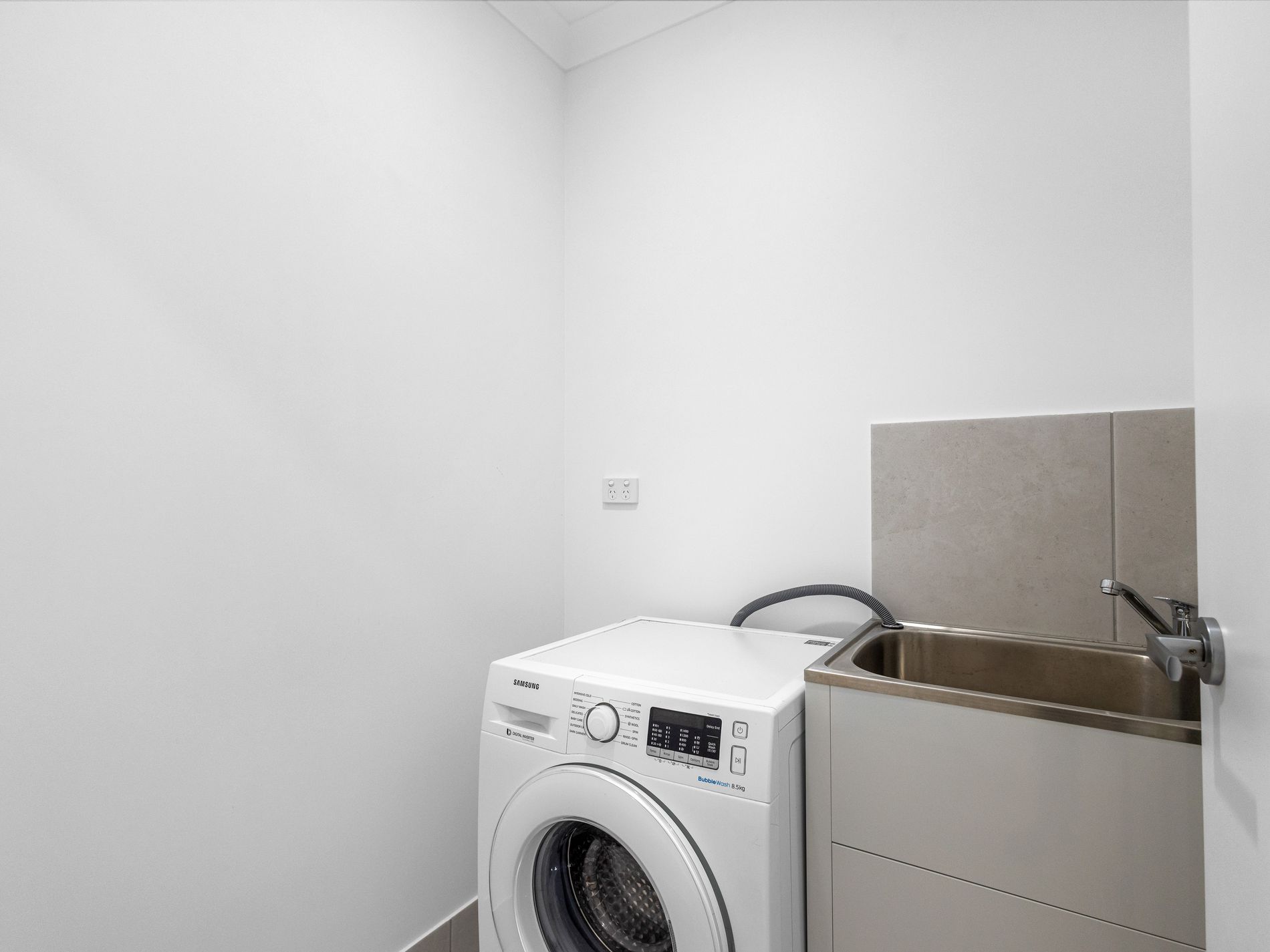 6 Majestic Drive, Pomona