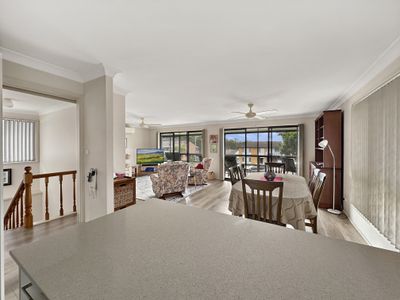 73 King Albert Avenue, Tanilba Bay