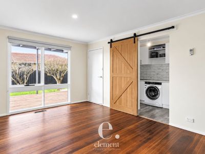 2 Sheeran Crescent, Lara