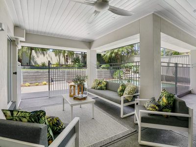 27 Captain Cook Close, Arundel