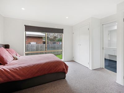 2 Adam Court, Warrnambool