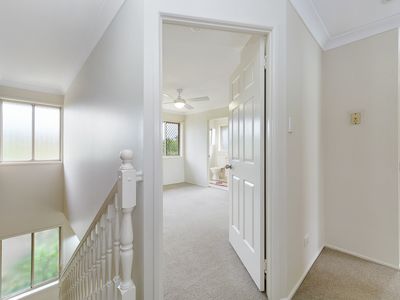 2 / 62 Birdwood Road, Holland Park West