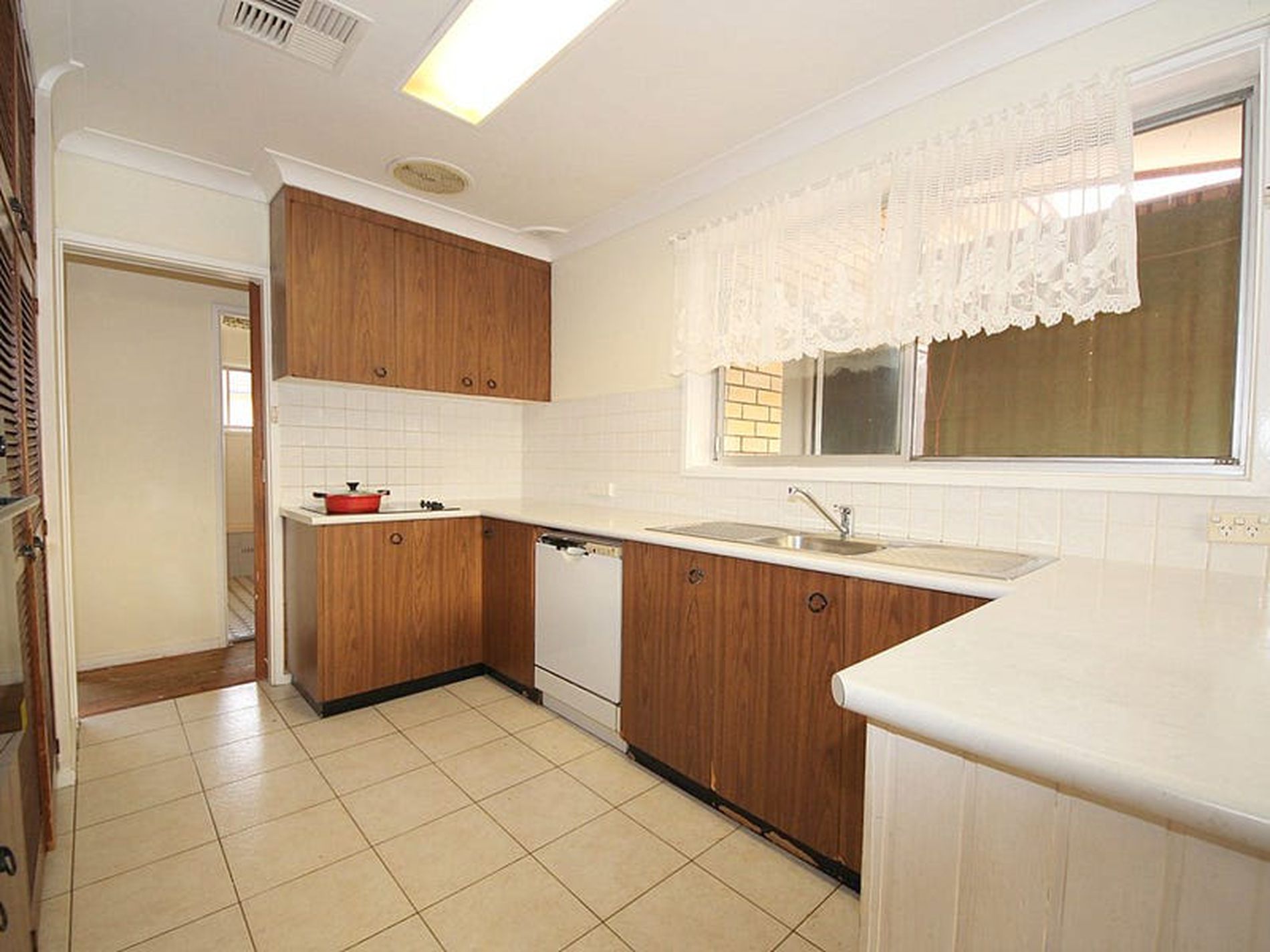 16 Grace Avenue, Georges Hall