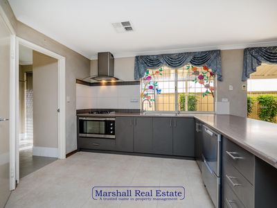 70 Harden Park Trail, Carramar