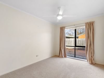 12 Yvette Close, Sale