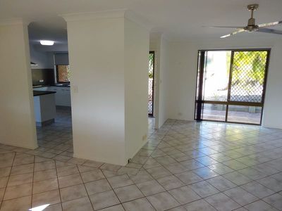 3 Salamander Place, Rochedale South