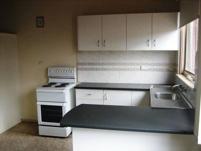 2 / 13 Peterborough Ave, Lake Illawarra