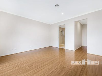 6 Niagara Court, Hampton Park