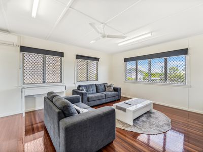 5 Poinciana Street, Cranbrook