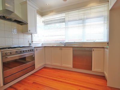 12 Guest Road, Oakleigh South