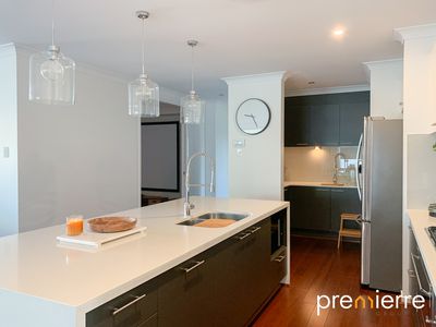 77 Columbia Drive, Bellbird Park