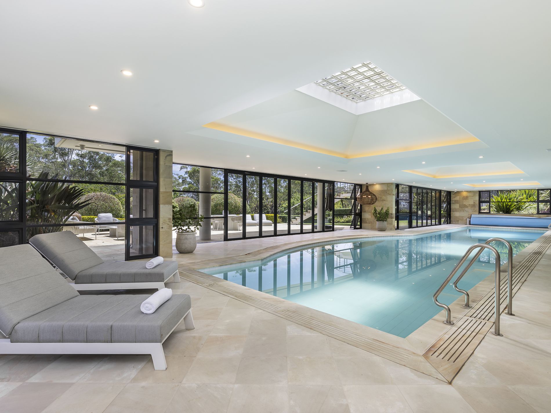 6 Gilmour Close, Glenhaven