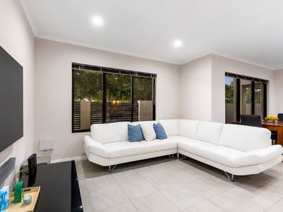 32 Arkana Road, Westminster
