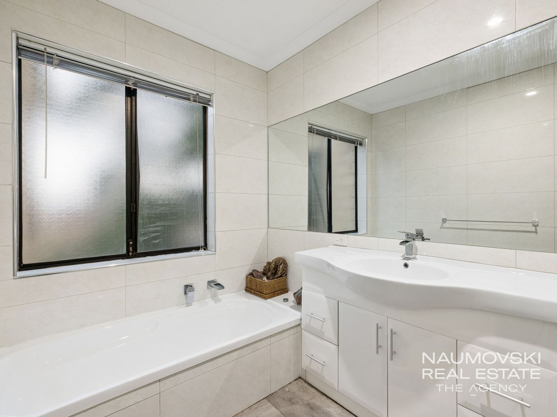 3 / 151 Hillsborough Drive, Nollamara