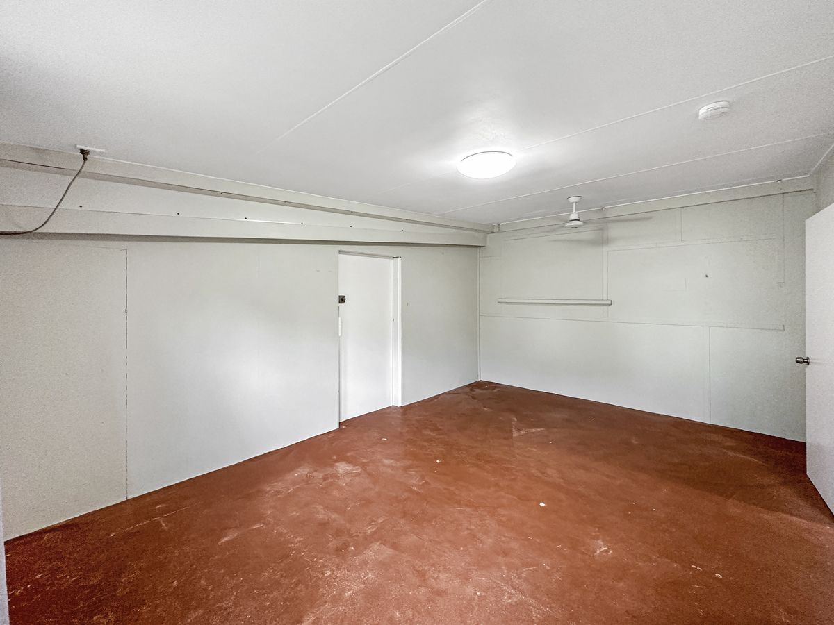 56 Weaver Street, Atherton