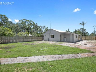 10 Senorita Parade, Urangan